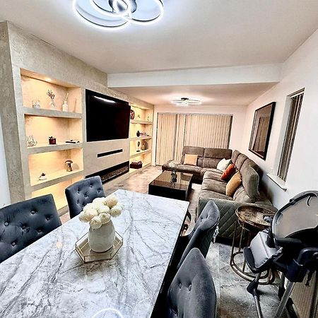 Deluxe Spacious King Size Room Hornchurch Esterno foto