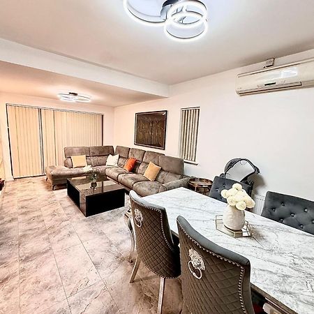 Deluxe Spacious King Size Room Hornchurch Esterno foto