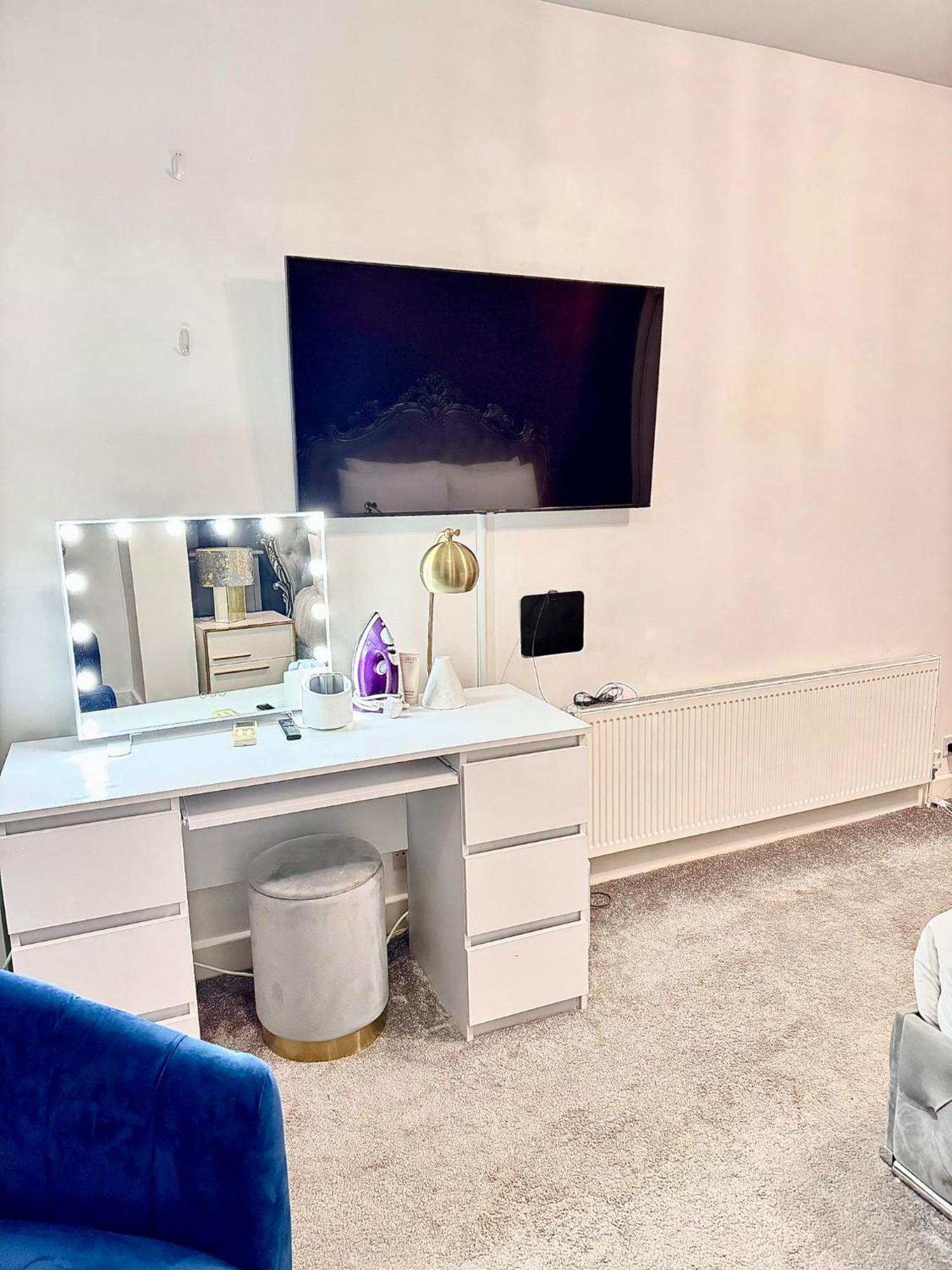 Deluxe Spacious King Size Room Hornchurch Esterno foto
